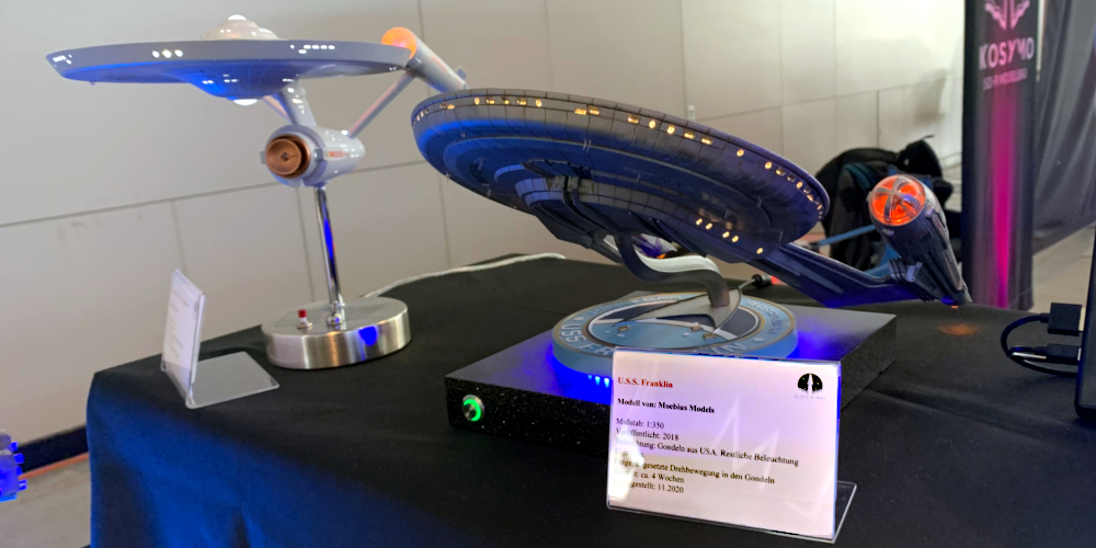 ComicCon Stuttgart 2023 - Modellbau - U.S.S.-Enterprise der Originalserie und die U.S.S Franklin in der Frontansicht