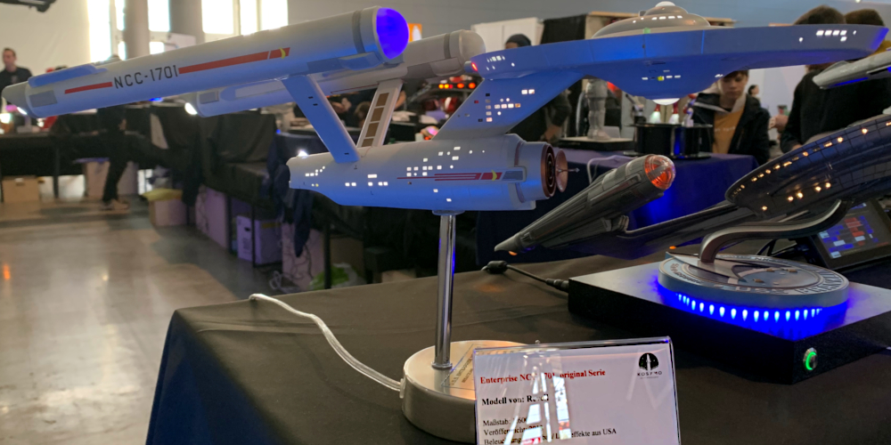 ComicCon Stuttgart 2023 - Modellbau - U.S.S.-Enterprise der Originalserie in der Seitenansicht